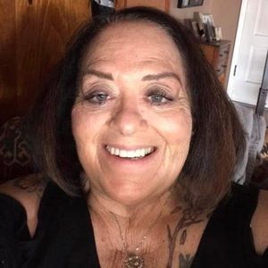 Meet your Posher, Dossie